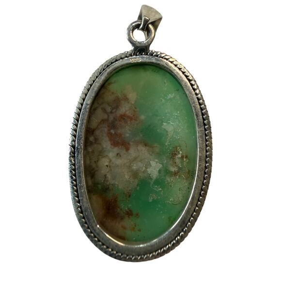 925 Sterling Silver Natural Green Chrysoprase Oval Pendant - Picture 2 of 3